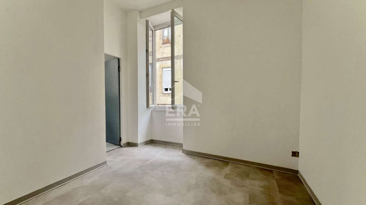 Appartement à NANTERRE