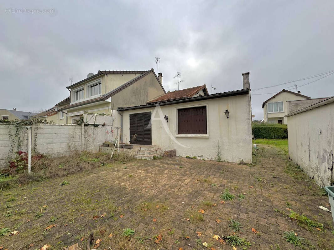 Maison à OZOIR-LA-FERRIERE