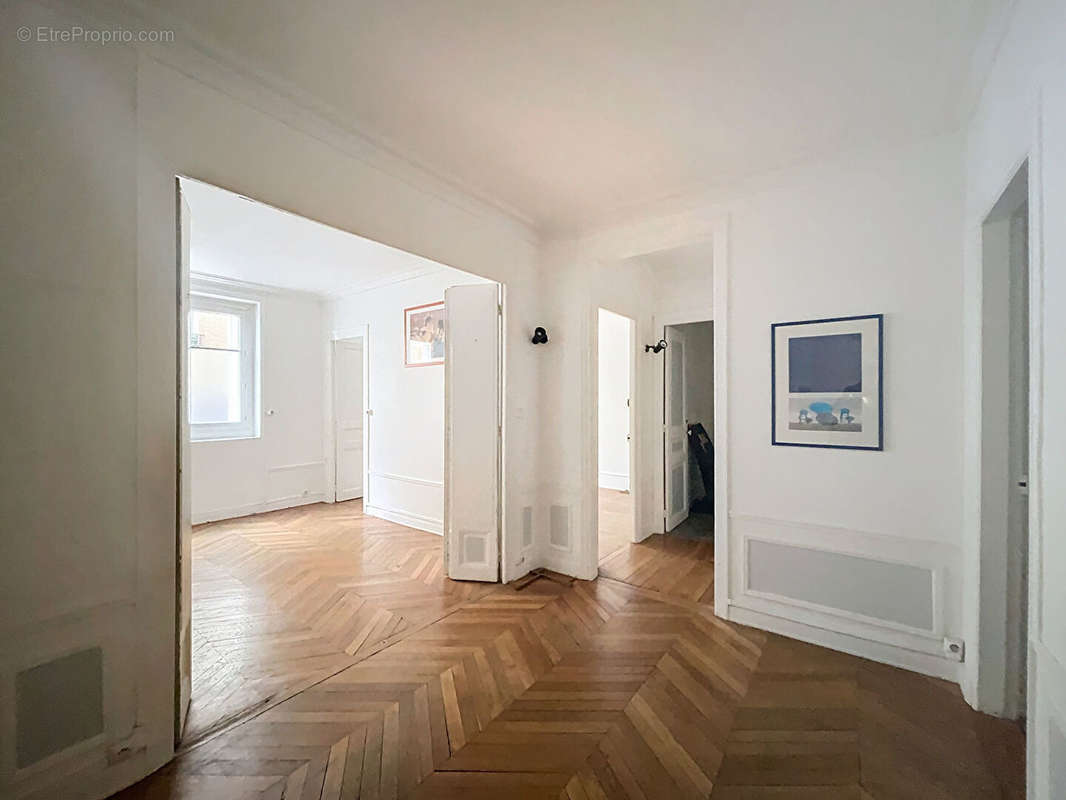 Appartement à ISSY-LES-MOULINEAUX