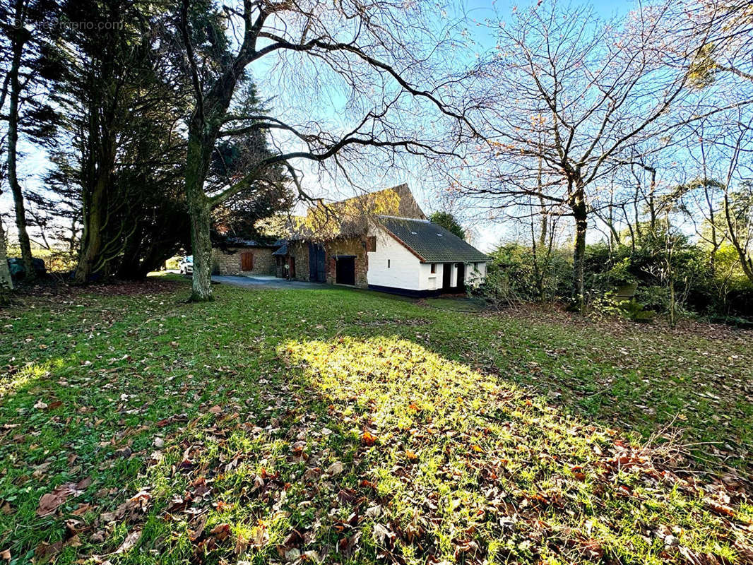 Maison à LA CAPELLE-LES-BOULOGNE