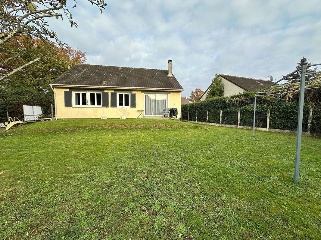 Maison à ROSNY-SUR-SEINE