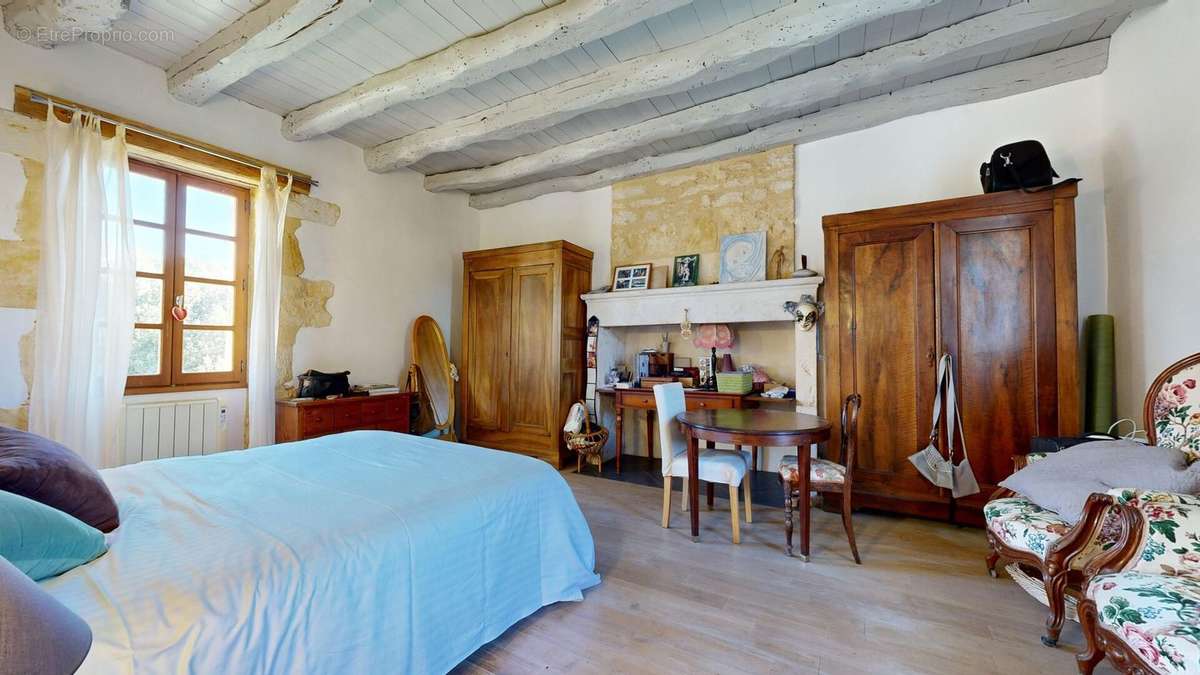 Chambre parentale maison principale - Maison à SAINT-CYPRIEN