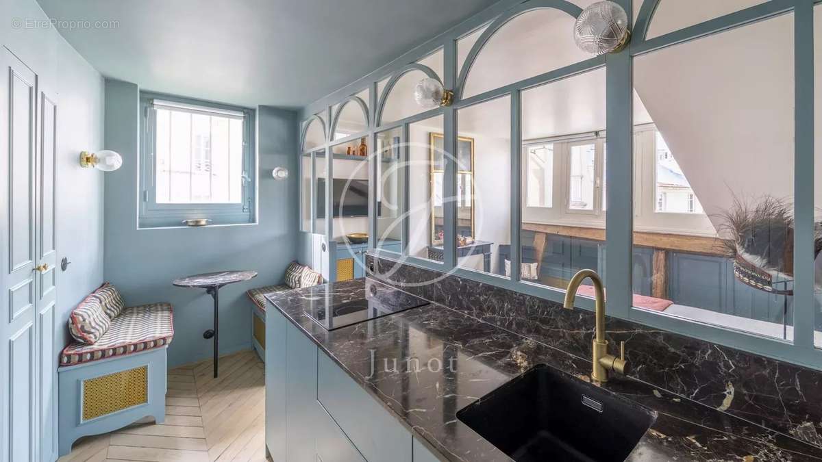 Appartement à PARIS-6E