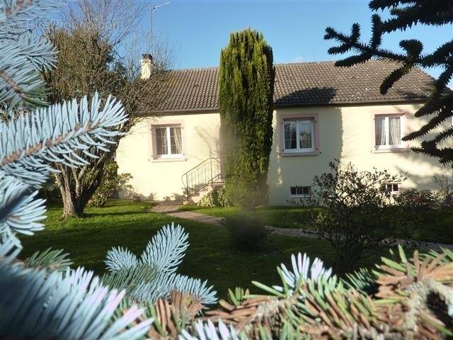 Maison à MAYENNE