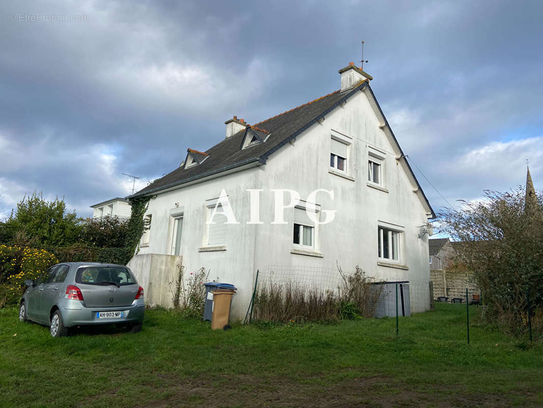 Maison à PLOUEZEC