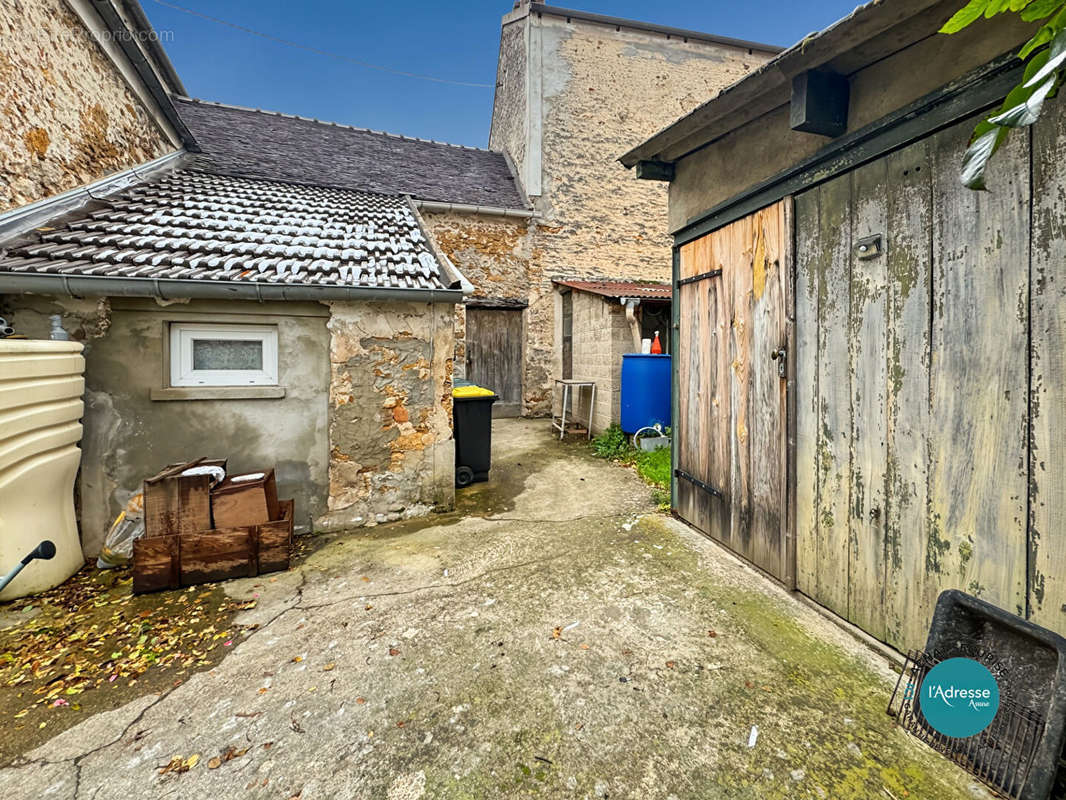 Maison à VERT-LE-PETIT