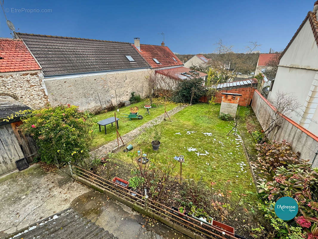 Maison à VERT-LE-PETIT