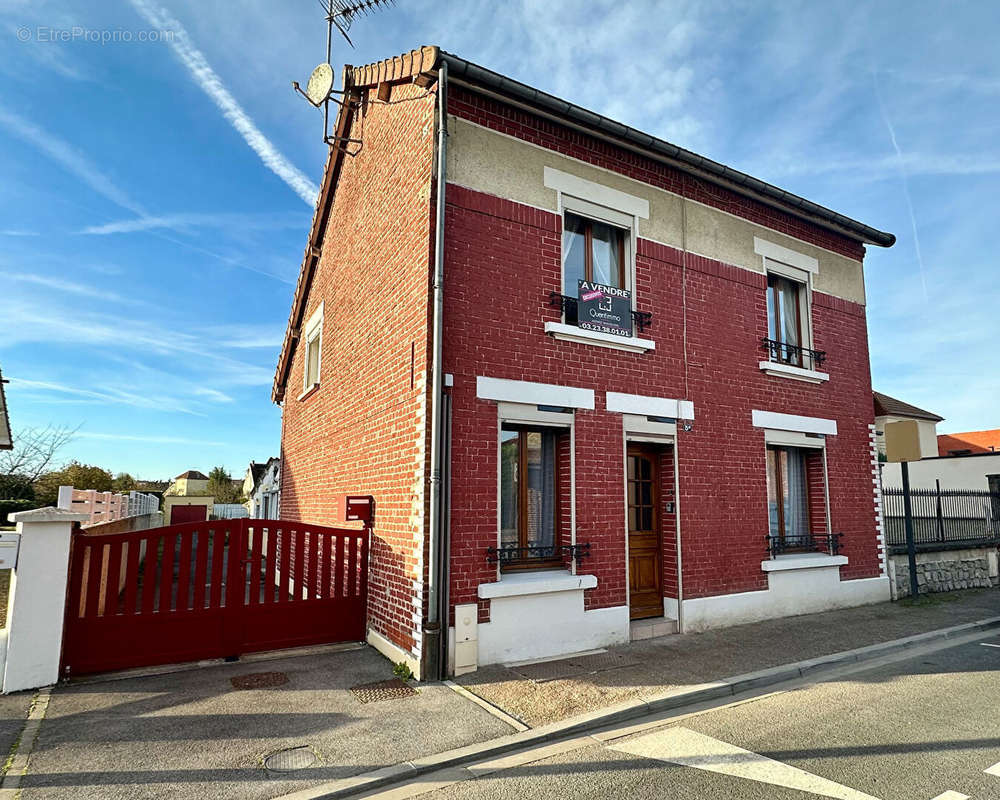 Maison à CHAUNY