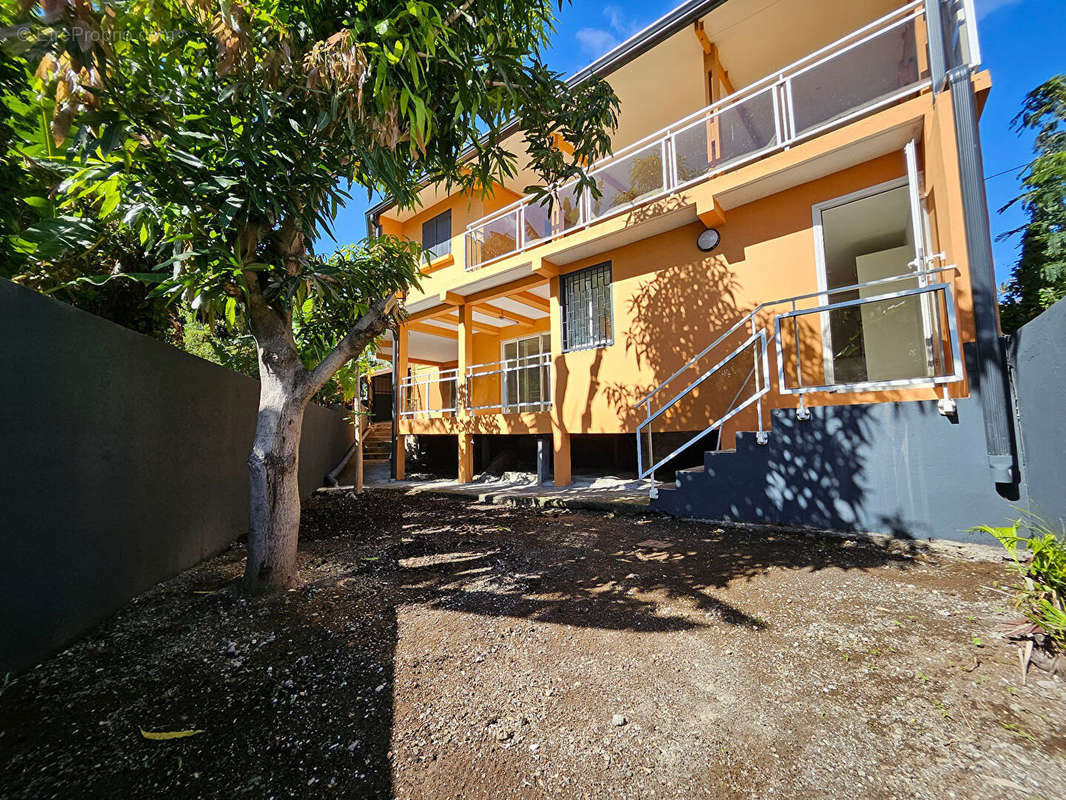 Appartement à SAINT-DENIS