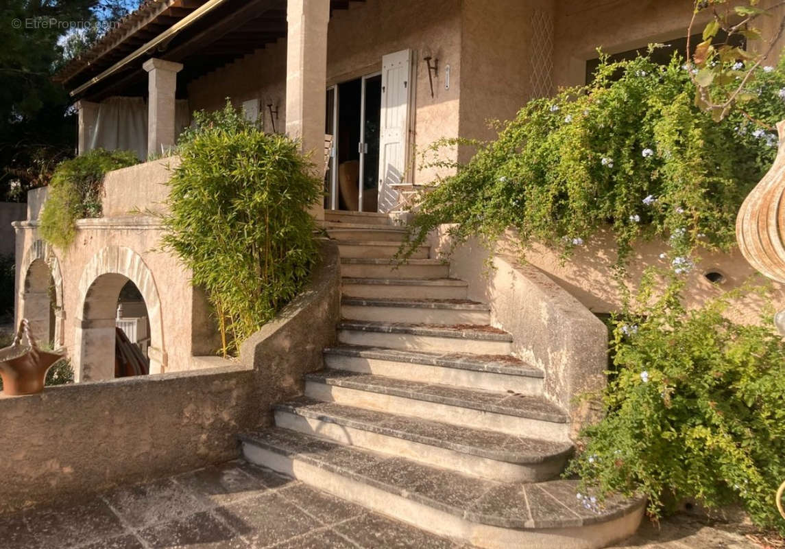 Maison à CARRY-LE-ROUET