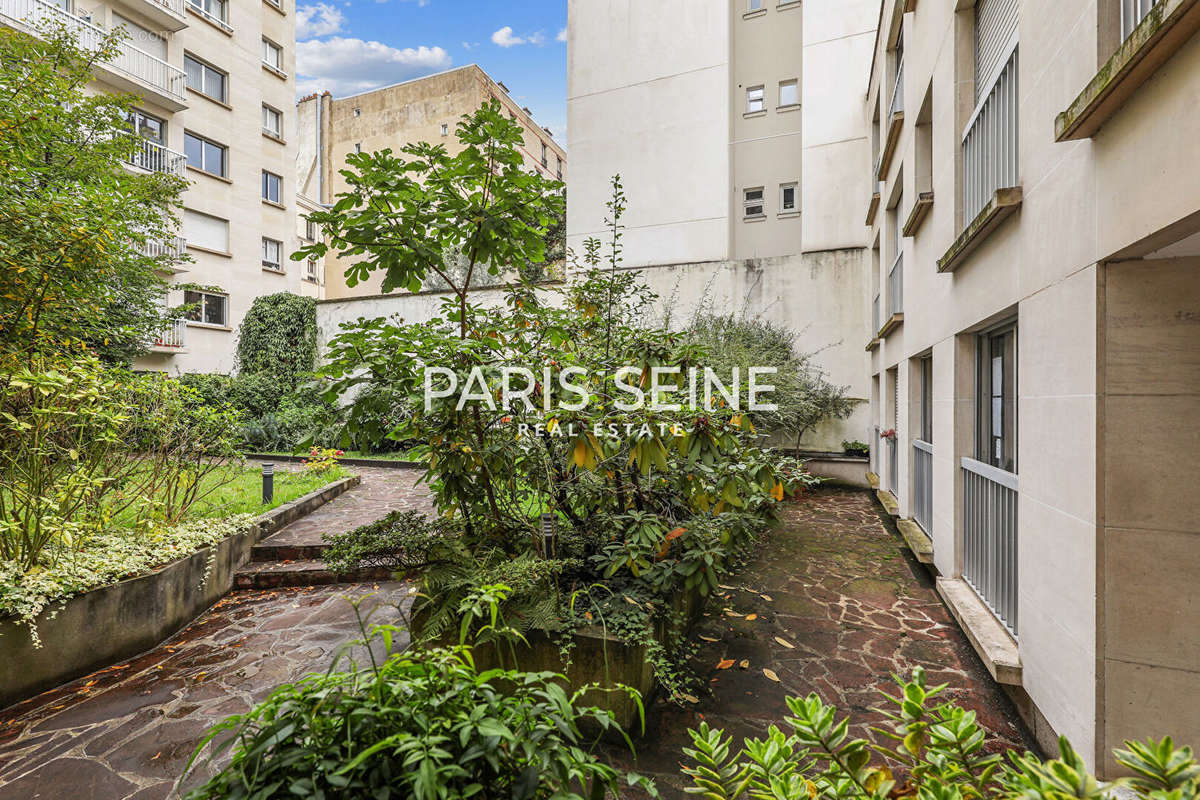 Appartement à PARIS-6E