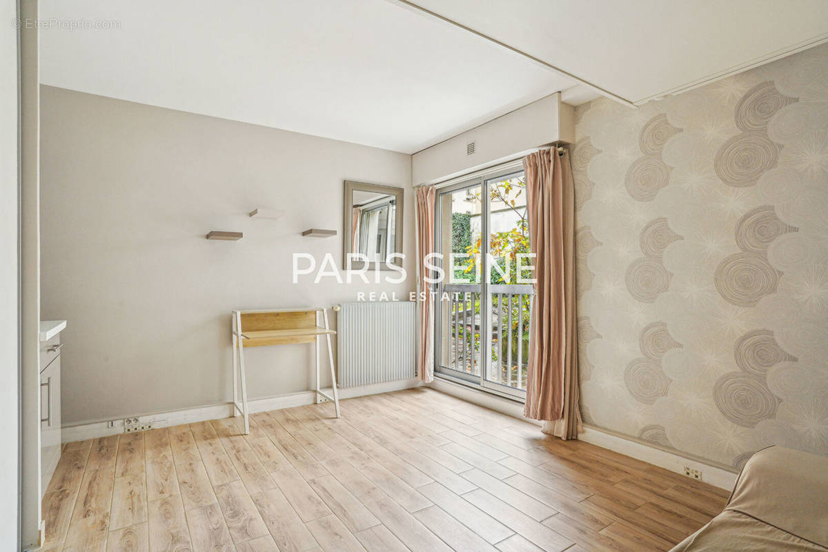 Appartement à PARIS-6E