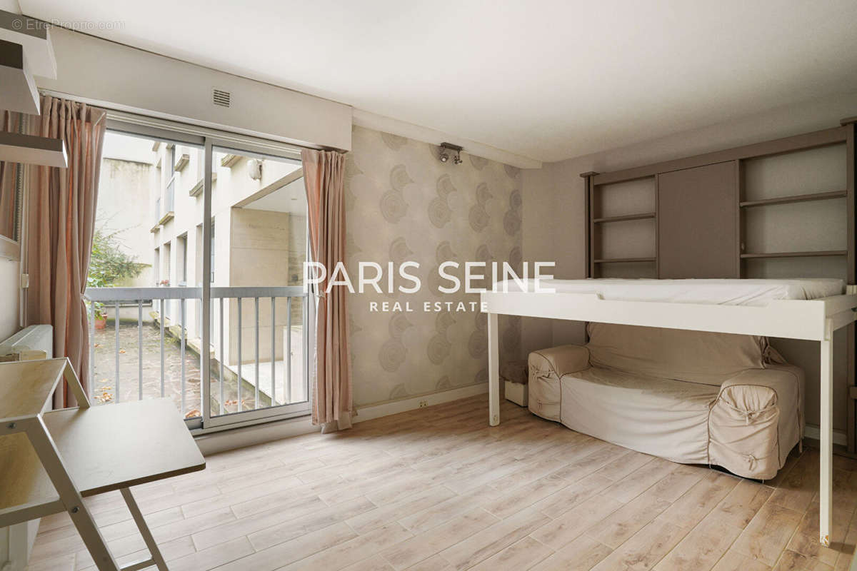 Appartement à PARIS-6E