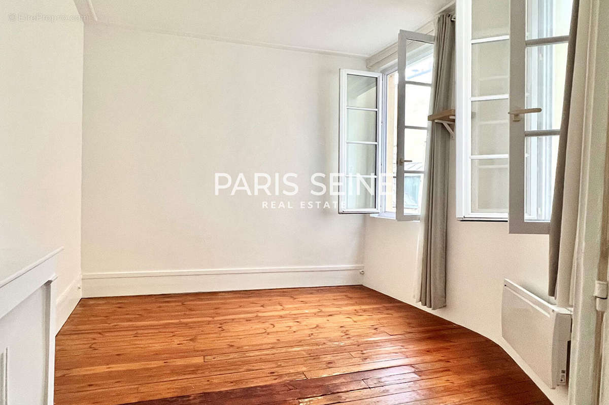 Appartement à PARIS-6E