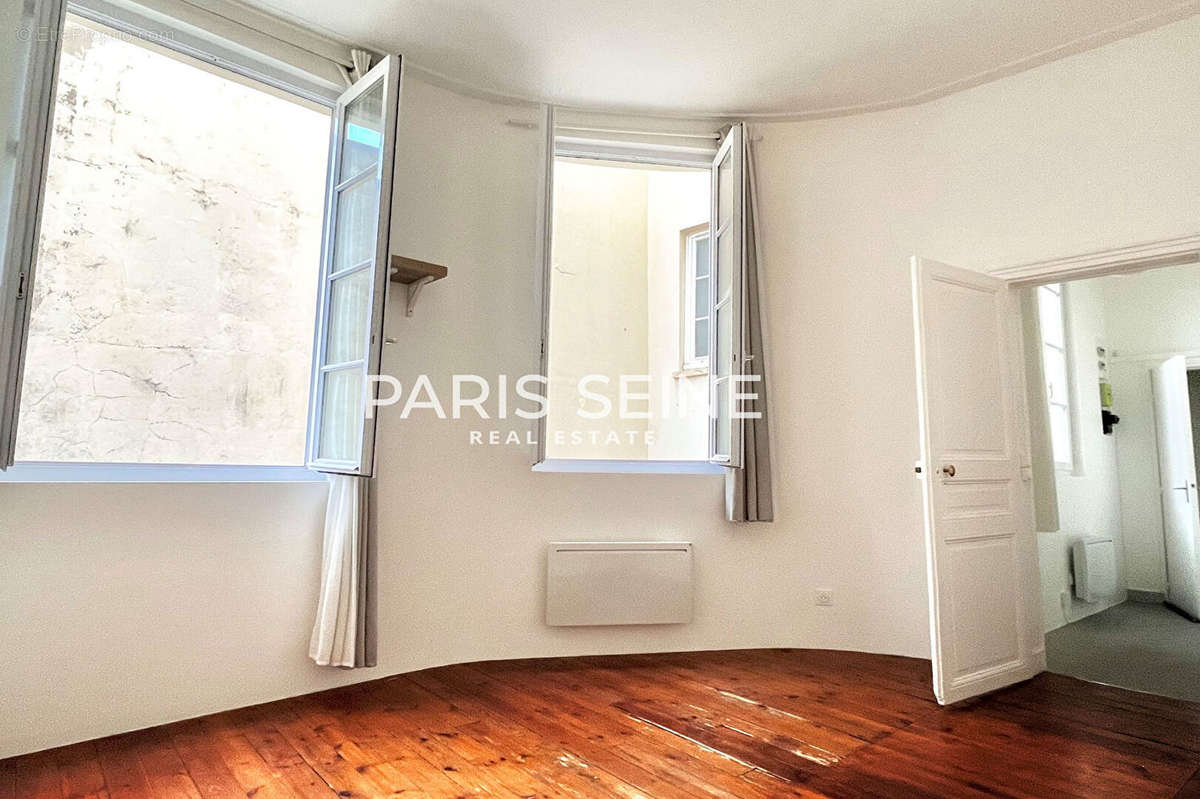 Appartement à PARIS-6E