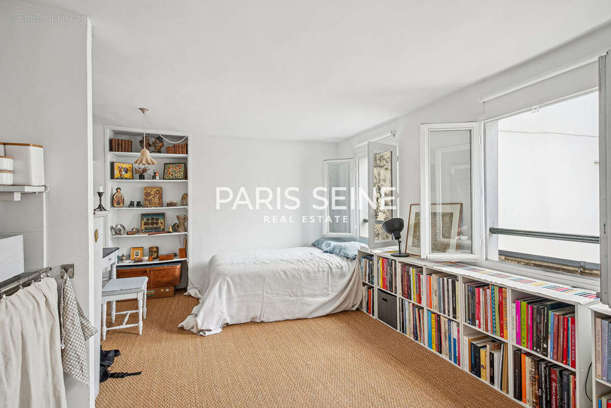 Appartement à PARIS-6E