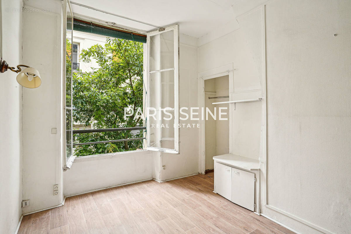 Appartement à PARIS-7E