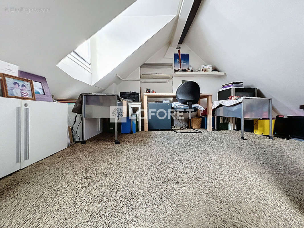 Appartement à PARIS-1E