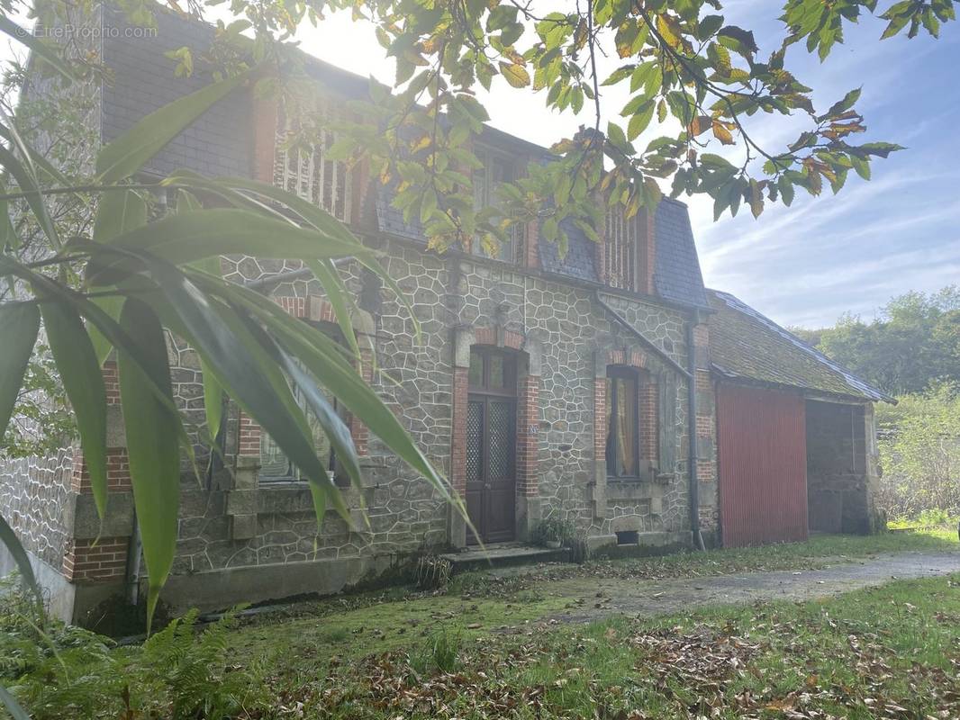 Maison à SAINT-AMAND-LE-PETIT