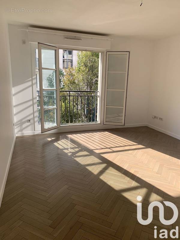 Photo 1 - Appartement à LA GARENNE-COLOMBES