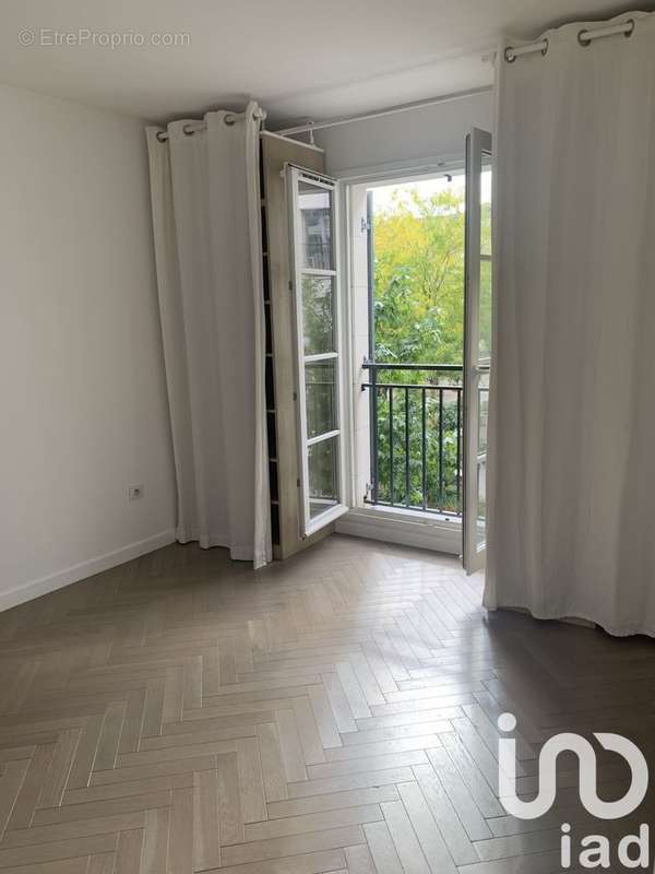 Photo 7 - Appartement à LA GARENNE-COLOMBES