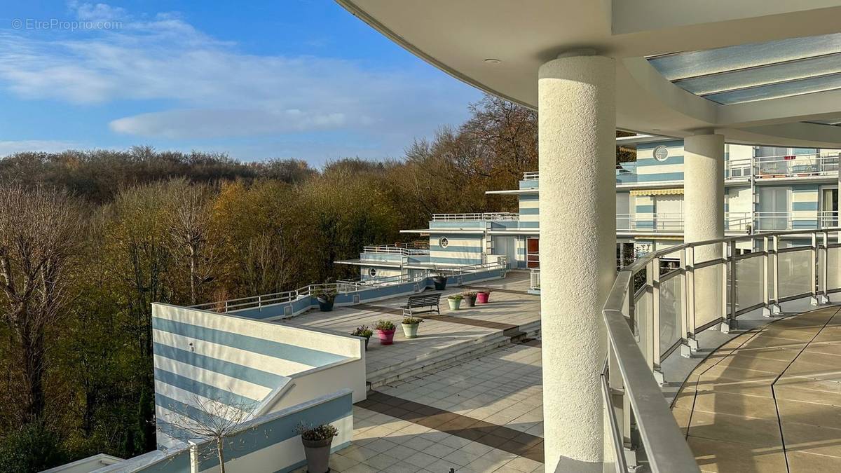 Appartement à MONT-SAINT-AIGNAN