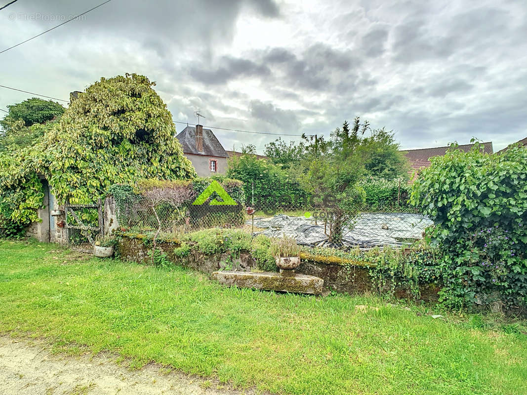 Maison à GOUZON