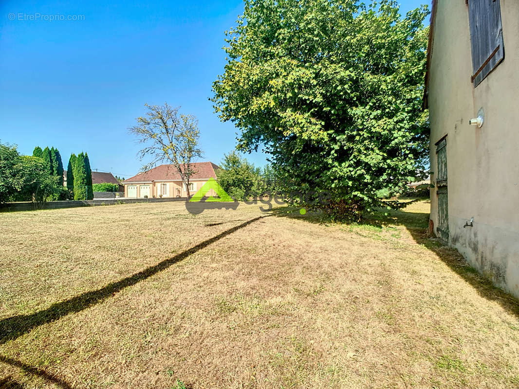 Maison à GOUZON