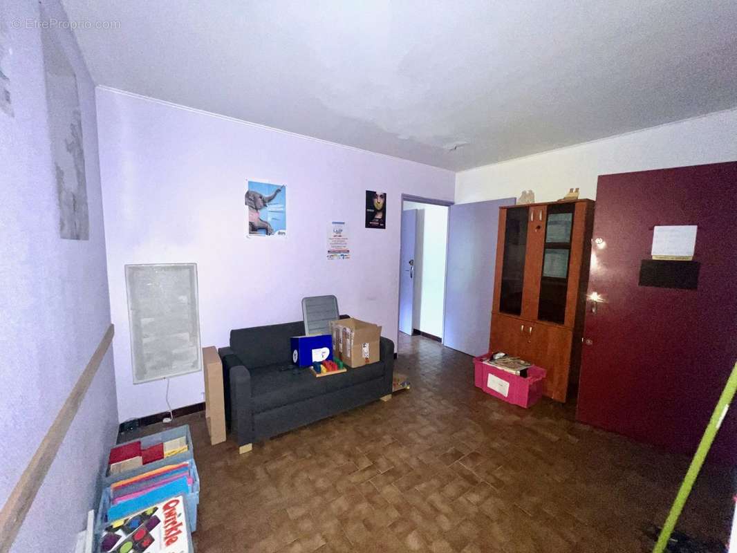 Appartement à LE CHAMBON-FEUGEROLLES