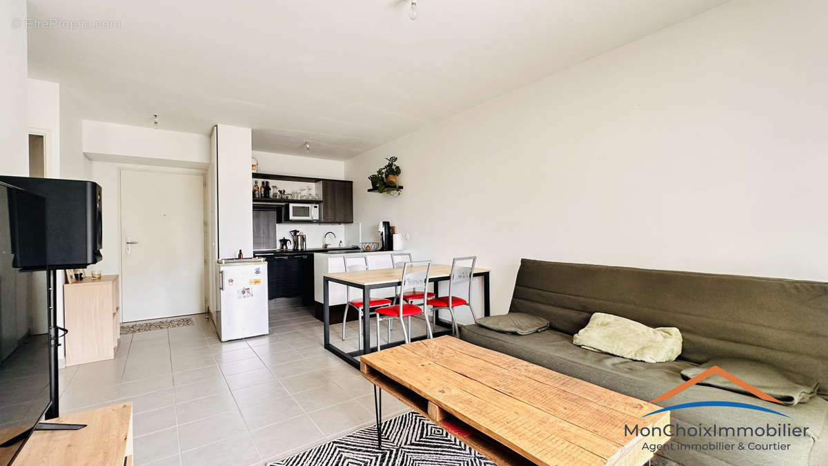 Appartement à SAINT-BRES