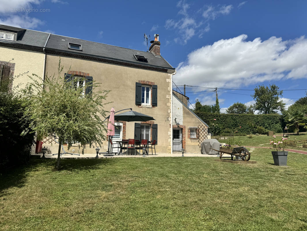 Maison à BRETEAU