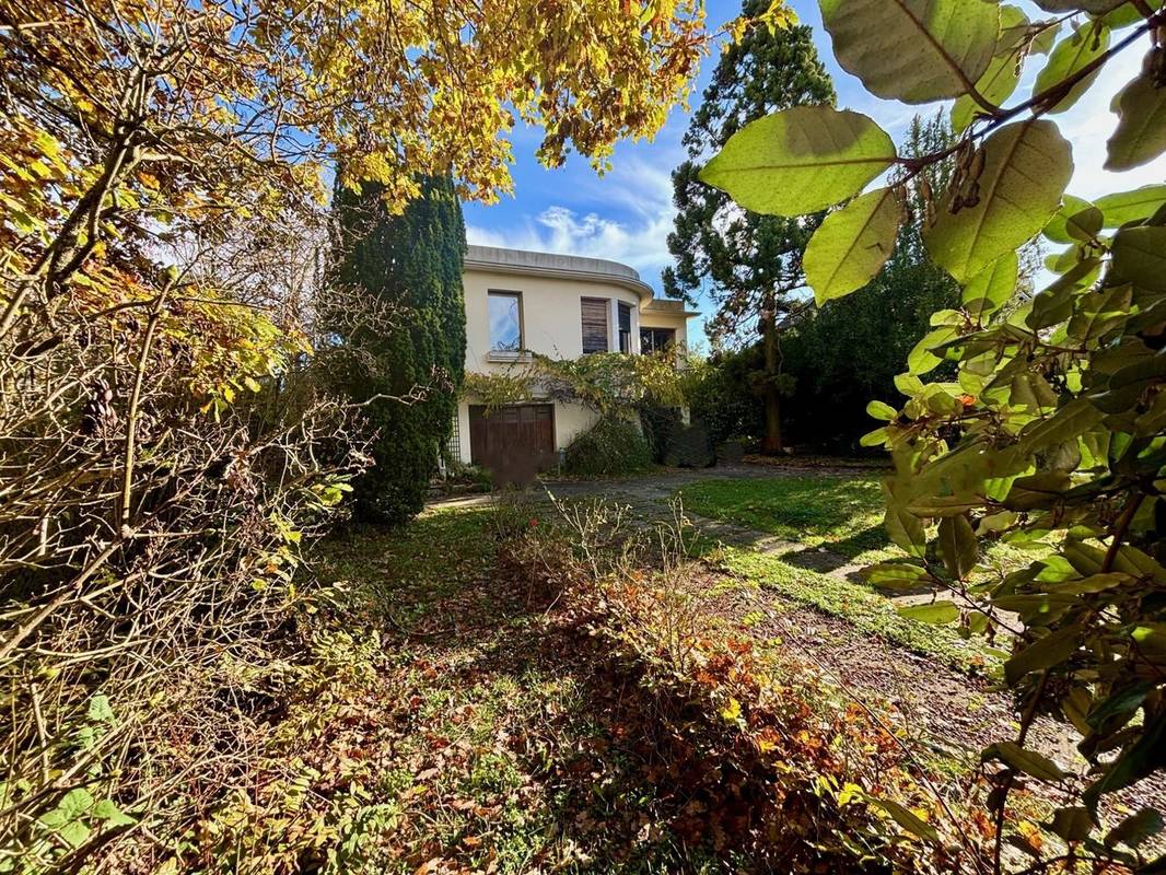 Maison à LA CELLE-SAINT-CLOUD