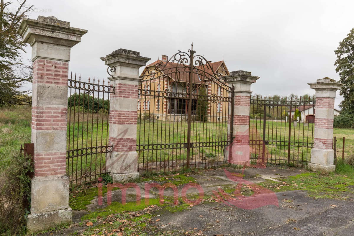 Maison à SAINT-GEIN