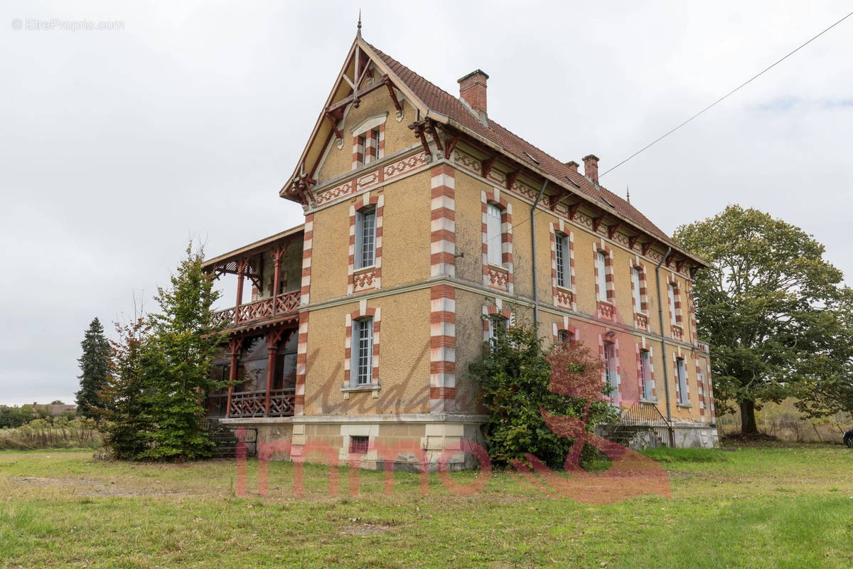 Maison à SAINT-GEIN