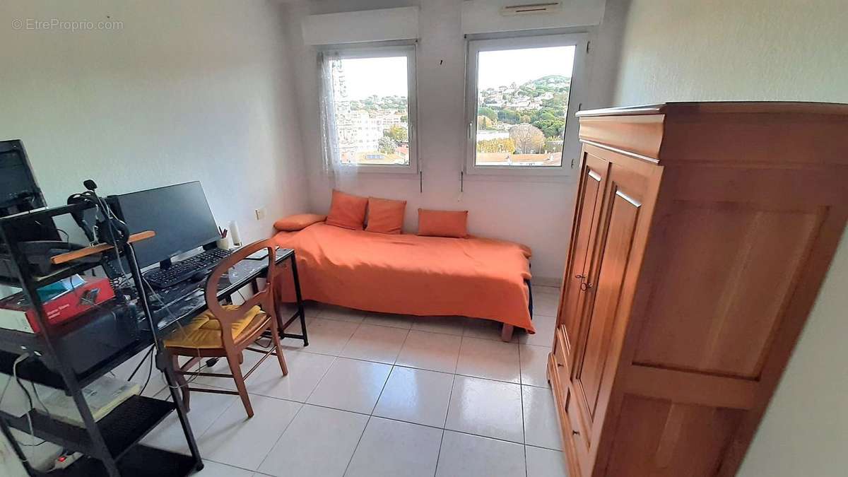 Chambre 1 - Appartement à CANNES