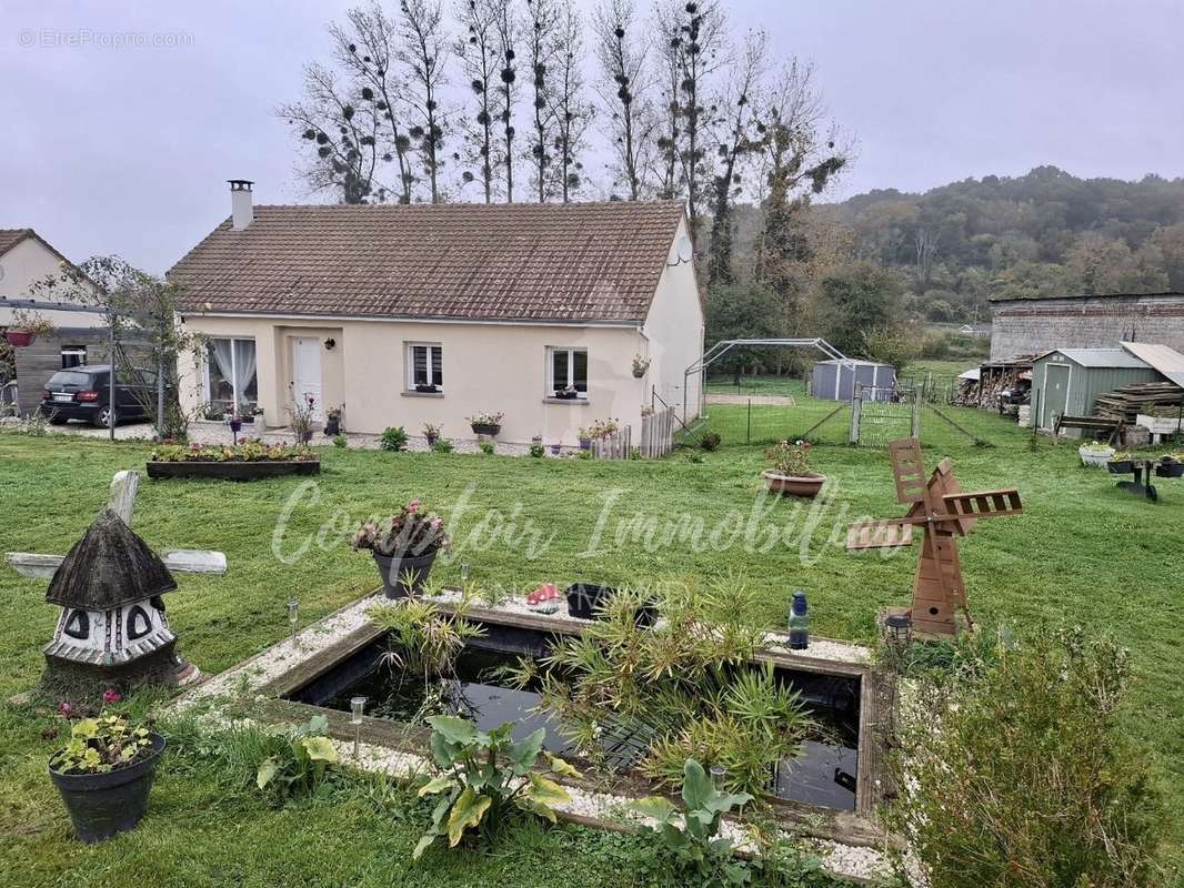 Maison à AUZOUVILLE-SUR-SAANE