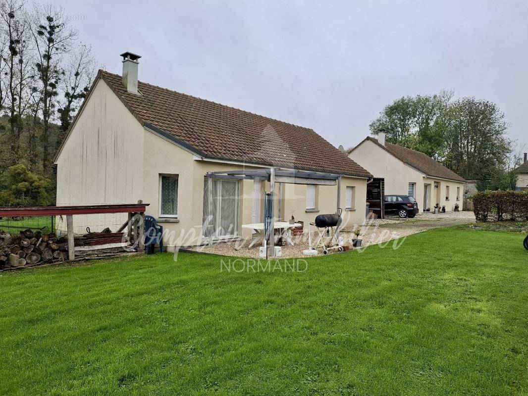 Maison à AUZOUVILLE-SUR-SAANE