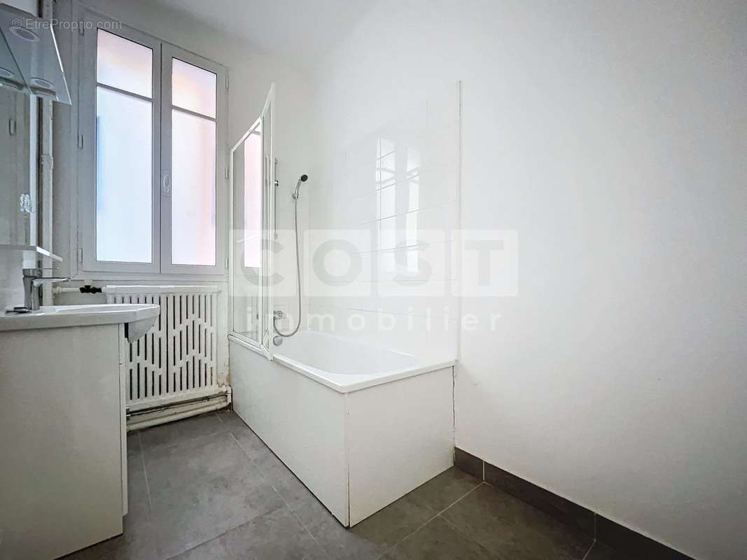 Appartement à ASNIERES-SUR-SEINE