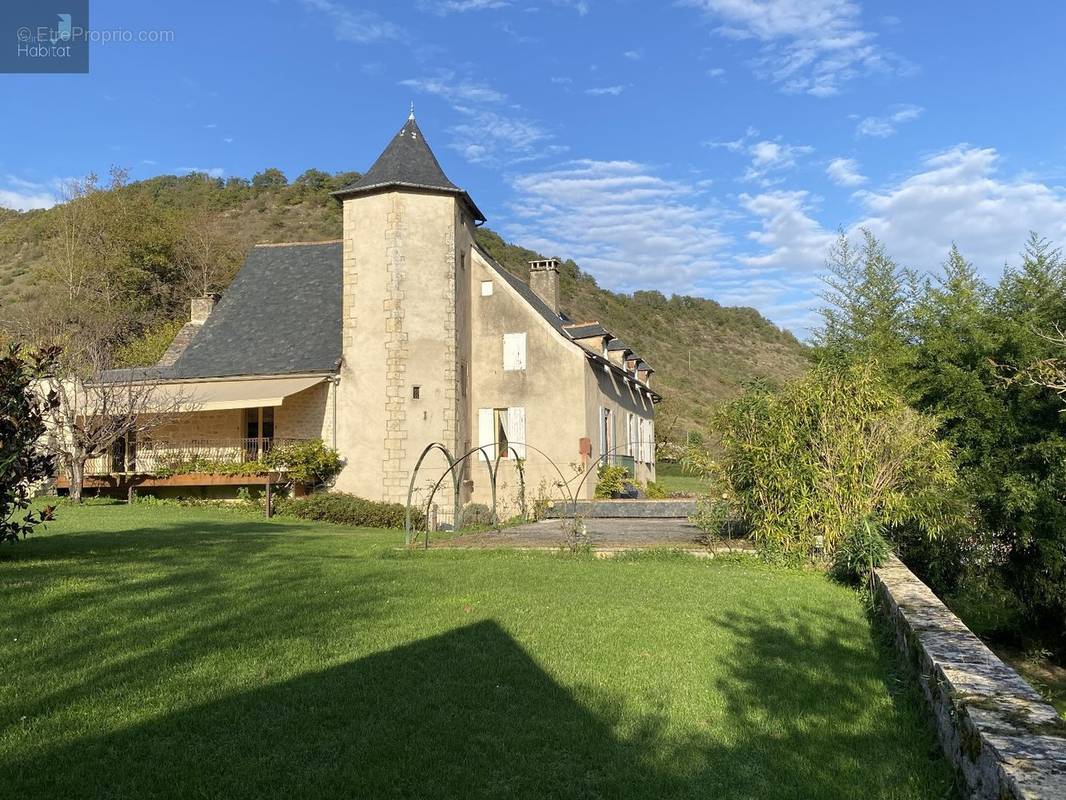 Maison à MARCILLAC-VALLON