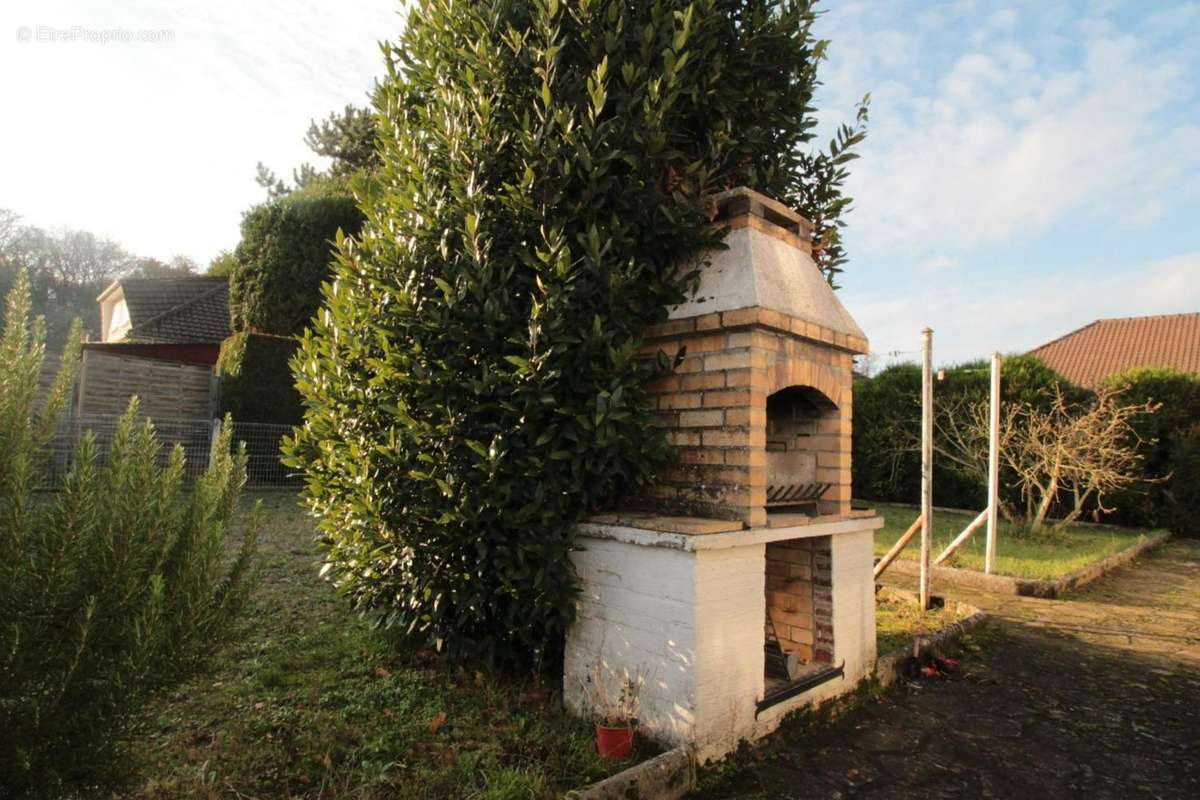 Maison à MONTMACQ