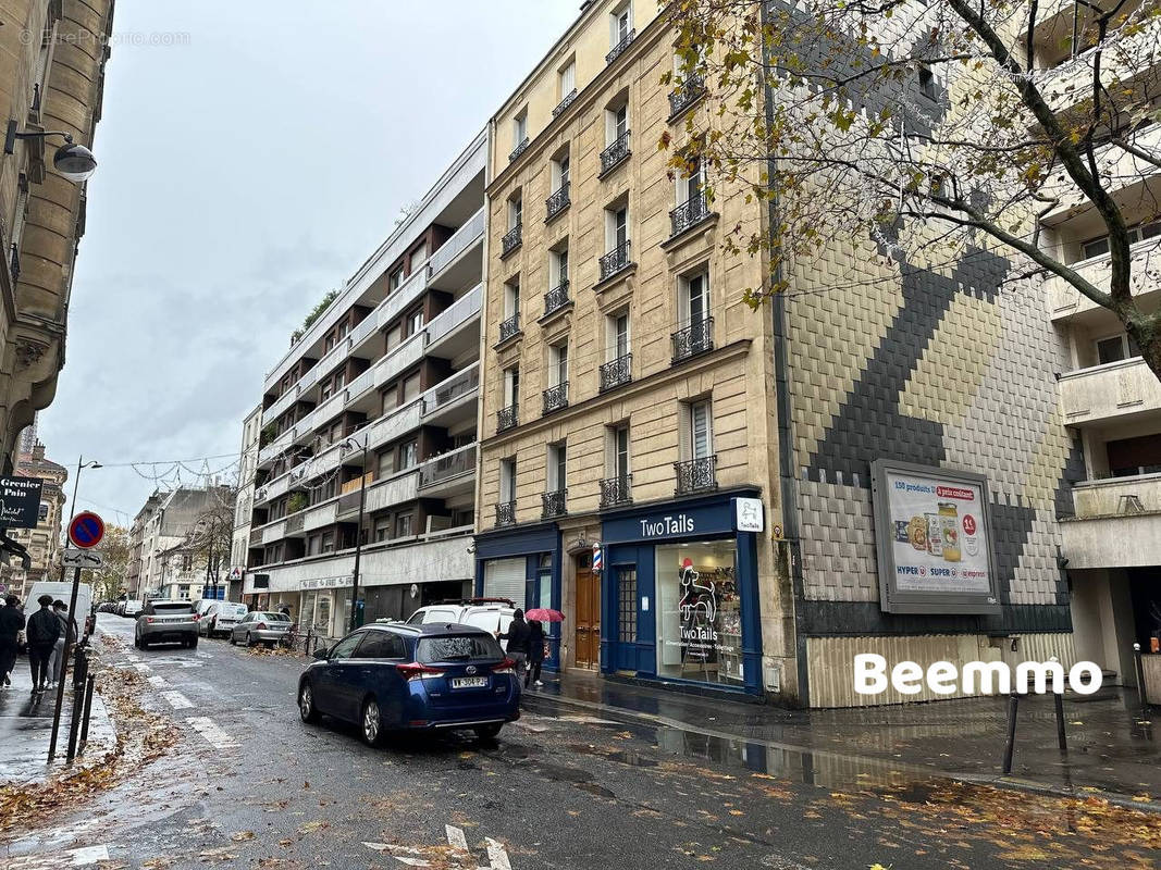 Parking à PARIS-15E