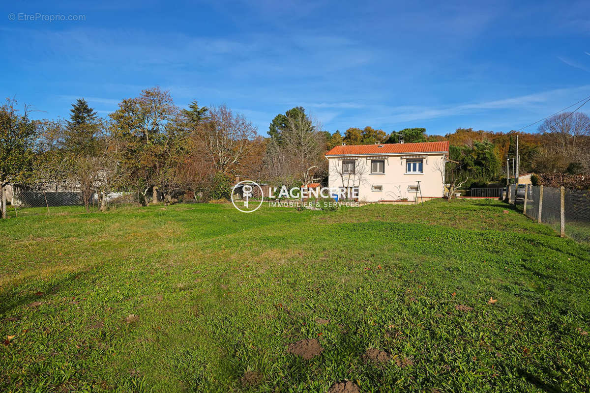 Maison à LESCURE-D&#039;ALBIGEOIS