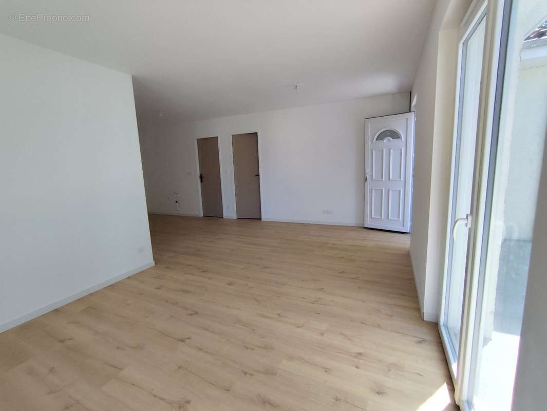 Appartement à AMBARES-ET-LAGRAVE