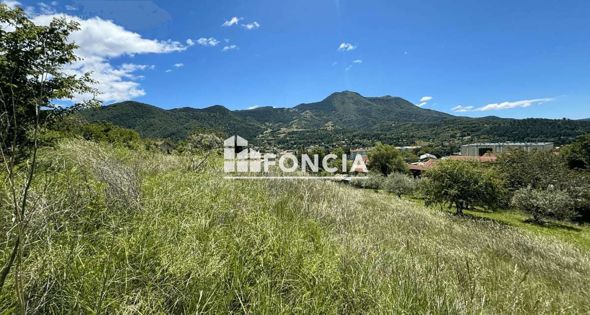 Terrain à DIGNE-LES-BAINS