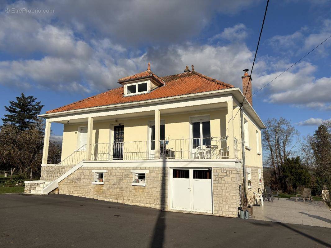 Maison à SAVIGNAC-LEDRIER