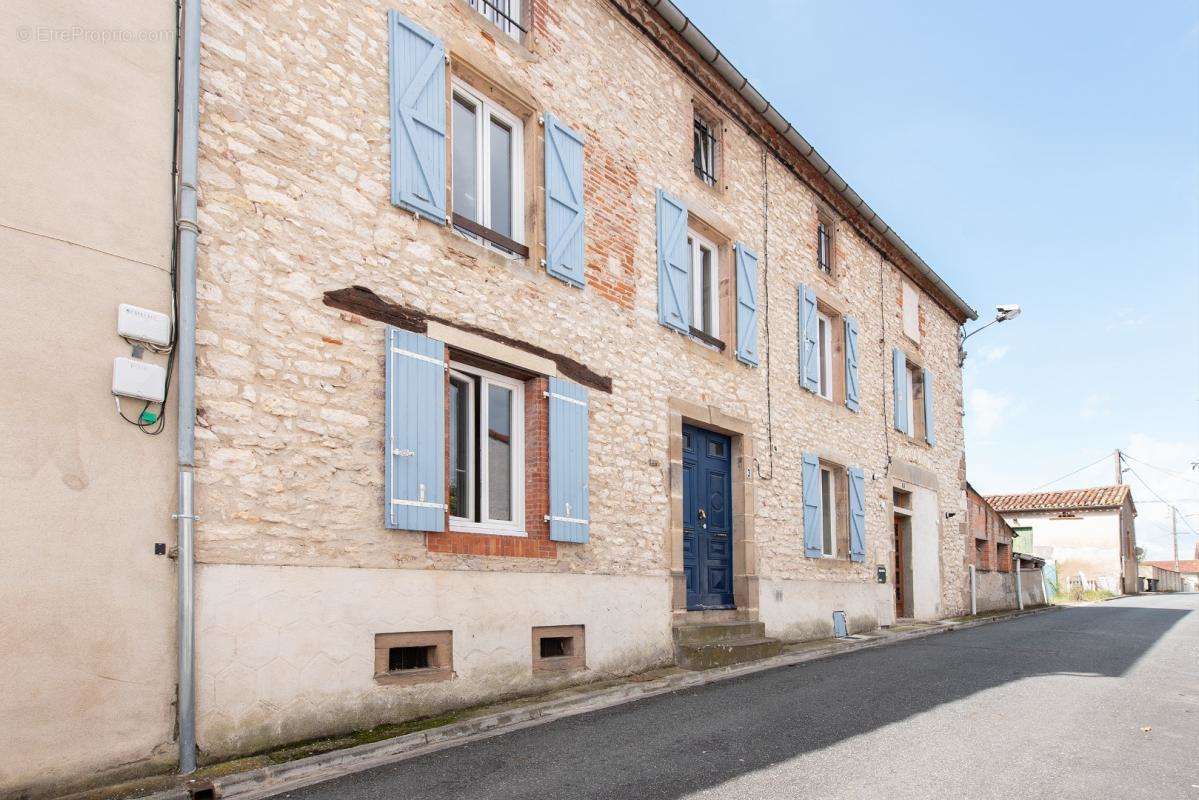 Maison à BLAYE-LES-MINES