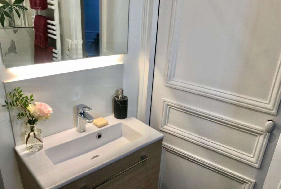 Appartement à PARIS-11E