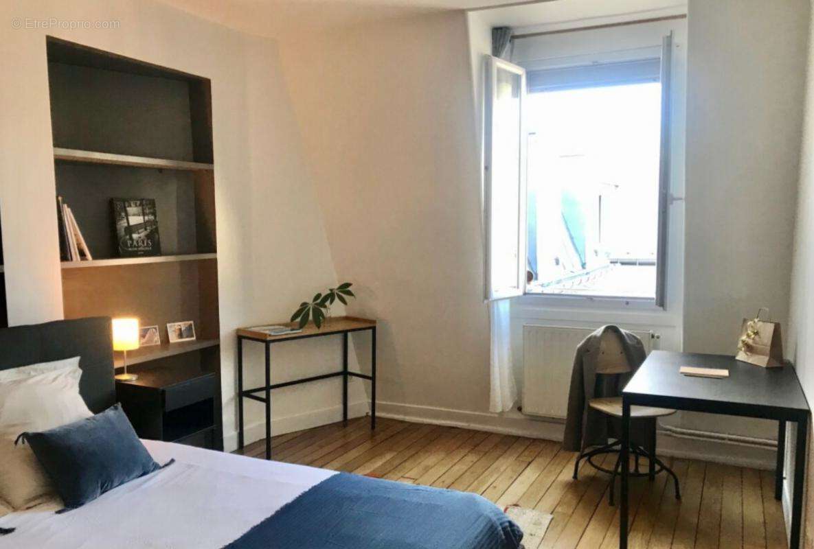 Appartement à PARIS-11E