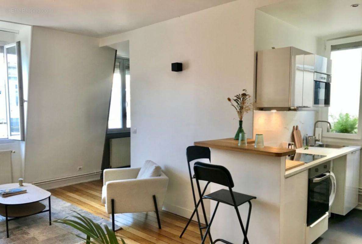 Appartement à PARIS-11E