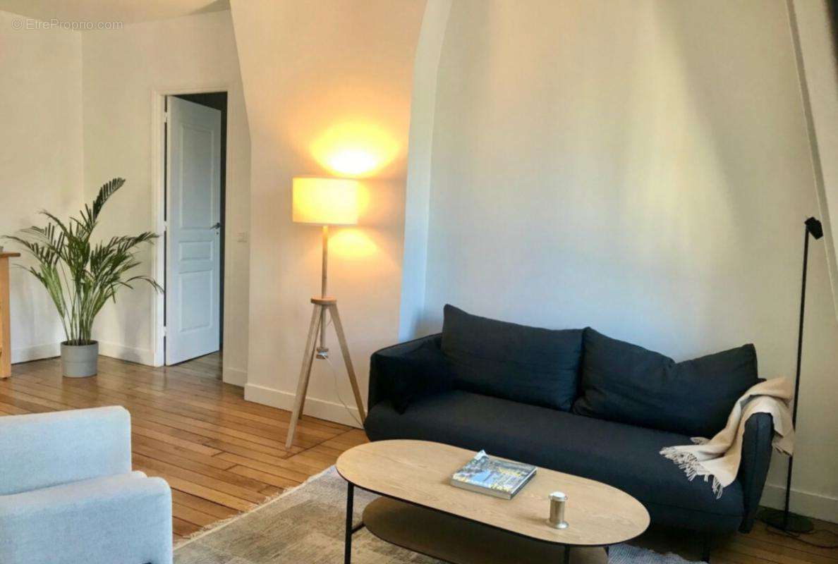 Appartement à PARIS-11E